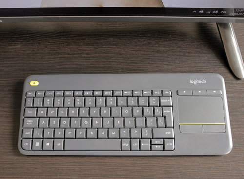 Logitech K400 Plus / fot. rtvManiaK.pl