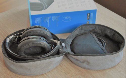 Sennheiser Momentum M3: w firmowym etui / fot. techManiaK