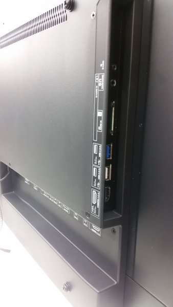 Sharp LC-55CUF8462ES / fot. tvManiaK